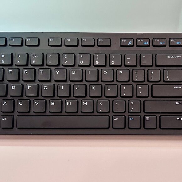 DELL 141714 Keyboard USB Wired Black **USED** - Picture 1 of 2